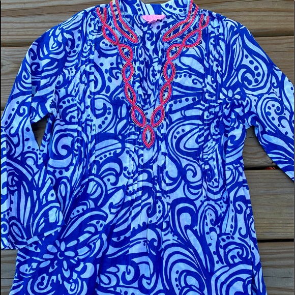 Lilly Pulitzer Beaded Tunic Blouse size medium blue with pink beading - Picture 1 of 5